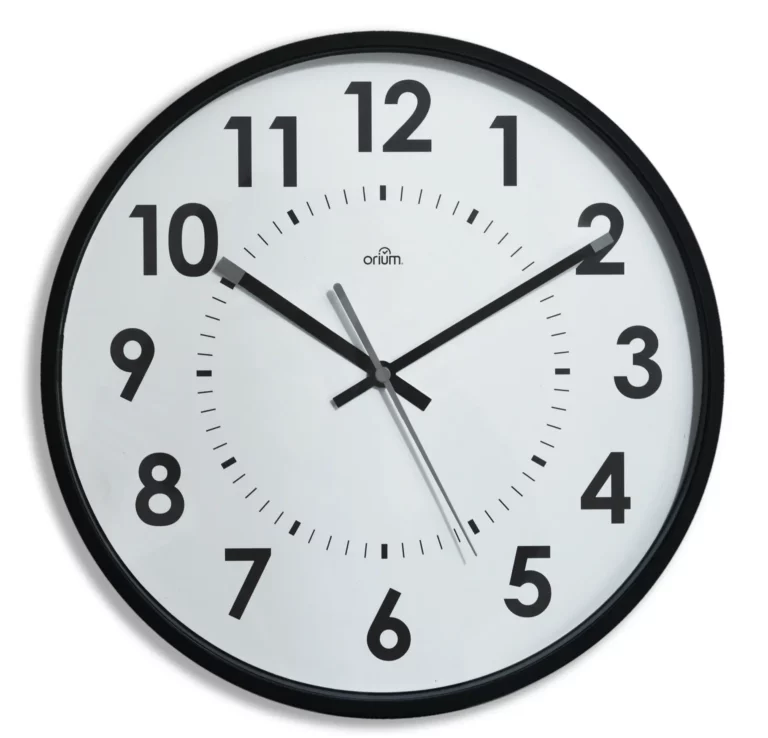 CEP Wanduhr Ø 31 cm schwarz