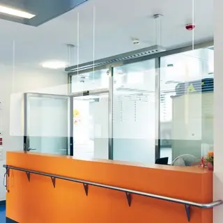 FRANKEN Schutzschild SPA1015 inkl. Kunststoff-Perlschnur 150 x 100 cm transparent